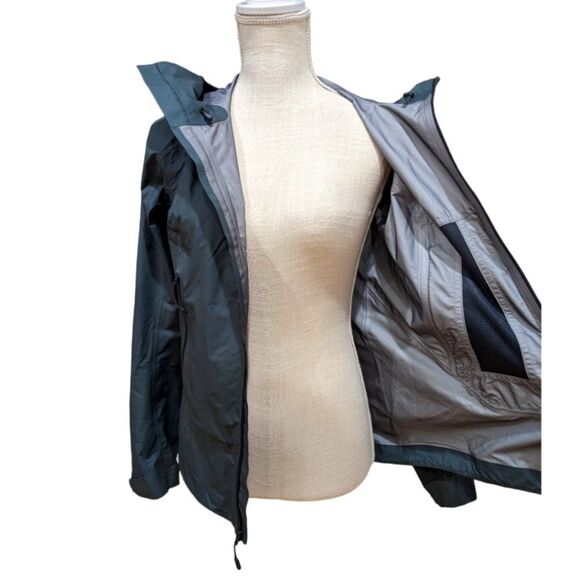 Mountain Hardwear Women's XS Exposure/2 Gore-Tex Paclite Plus Jacket Dark Storm - Picture 8 of 12